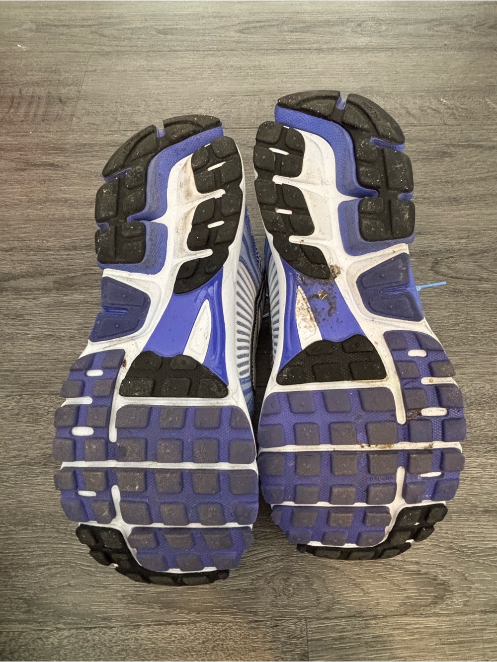 Nike Light Blue and White Mesh Running Sneakers - Picture 4 of 6